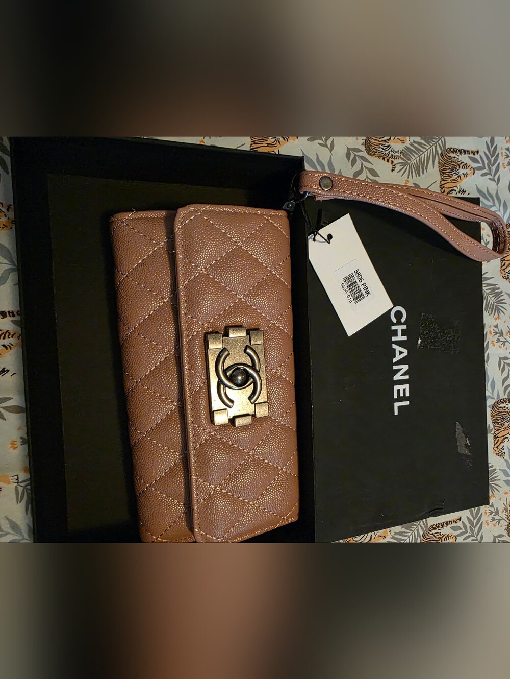 Fashion Quilted Caviar Leather Wristlet in Dusty Pink with Gold-Tone Hardware
